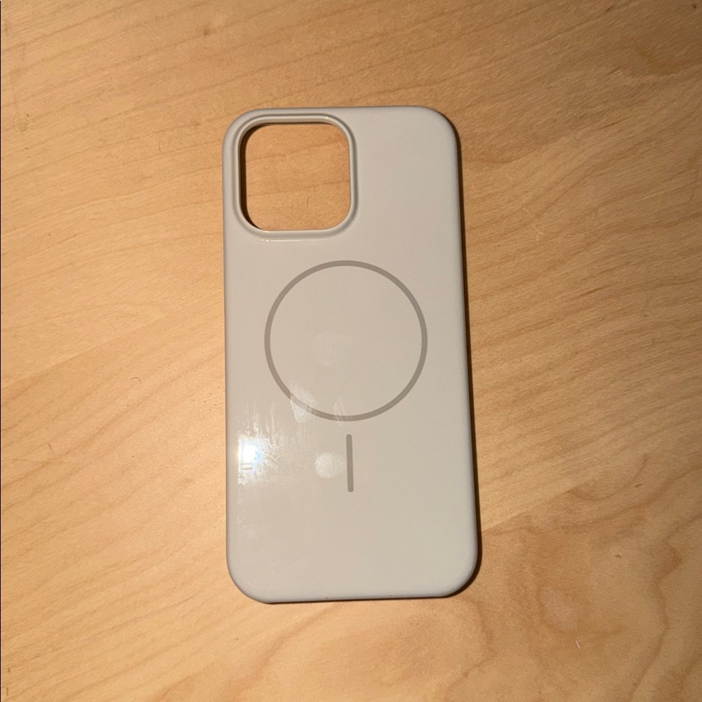 Beats iPhone 16 Pro Max Case with MagSafe — Summit Stone